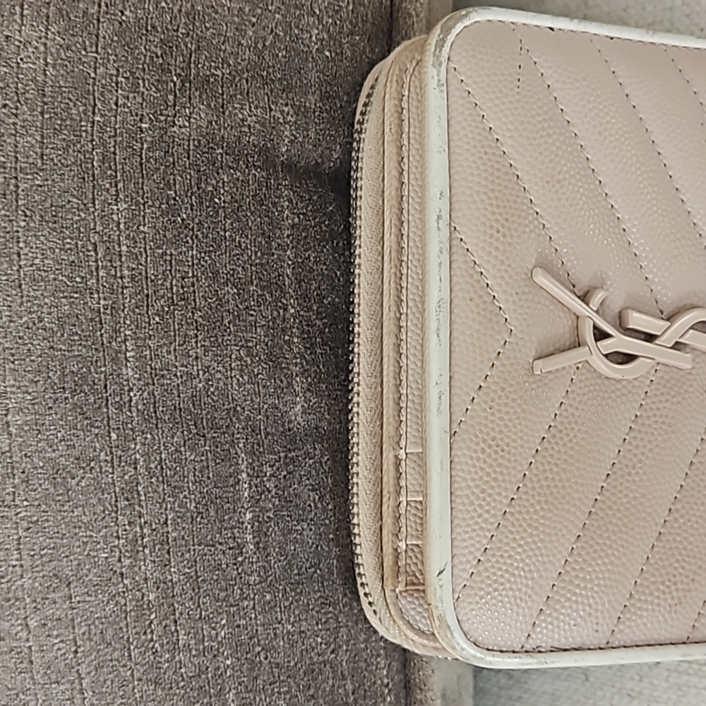 YSL Zippy Wallet - Picture 9 of 12
